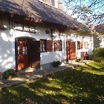 Műemlék Parasztház Сasa de vacaciones