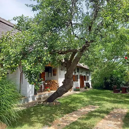 Műemlék Parasztház Сasa de vacaciones