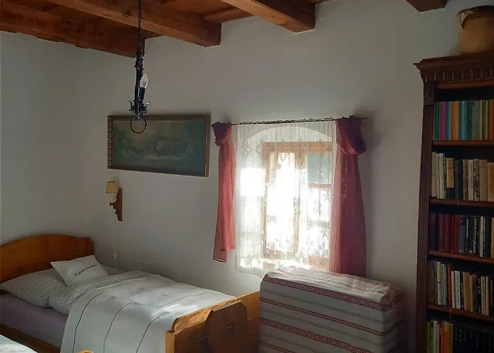 Muemlek Paraszthaz * Szentbekkalla