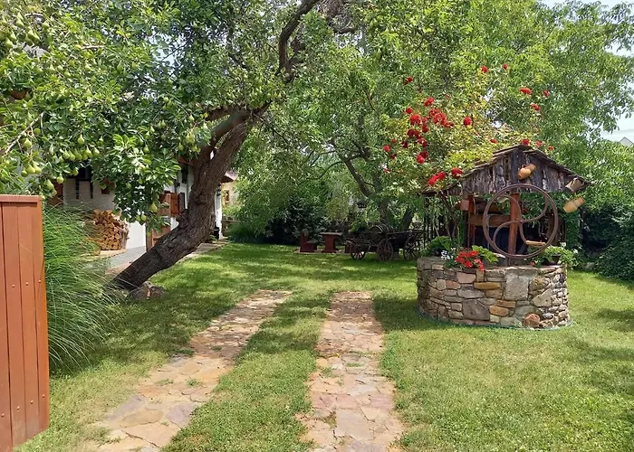 Muemlek Paraszthaz * Szentbekkalla